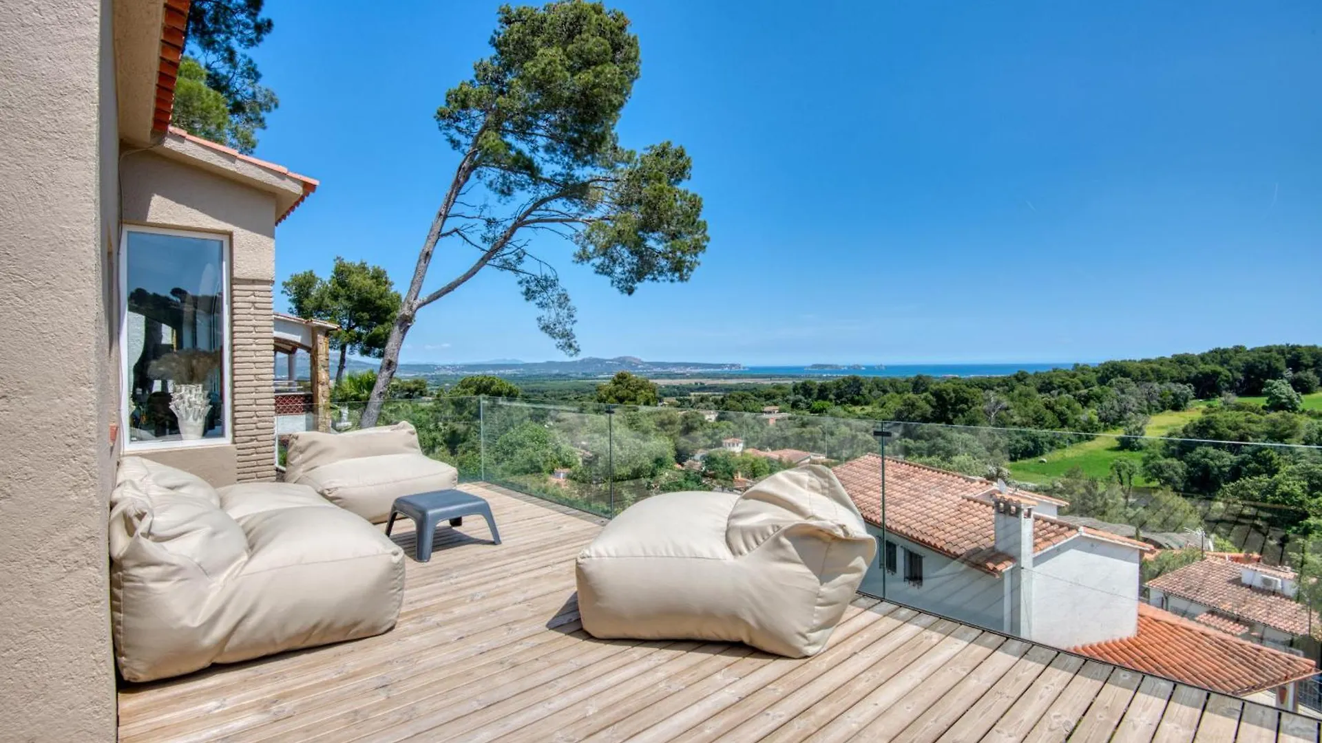 Bon Repos Villa Pals Nyaraló